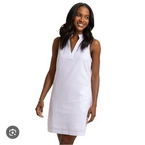 NWT- Southern Tide Classic White Adelyn Seersucker Dress. Size M